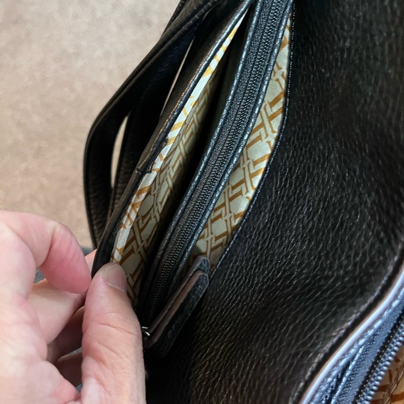 Tignanello genuine leather purse - Picture 7 of 7